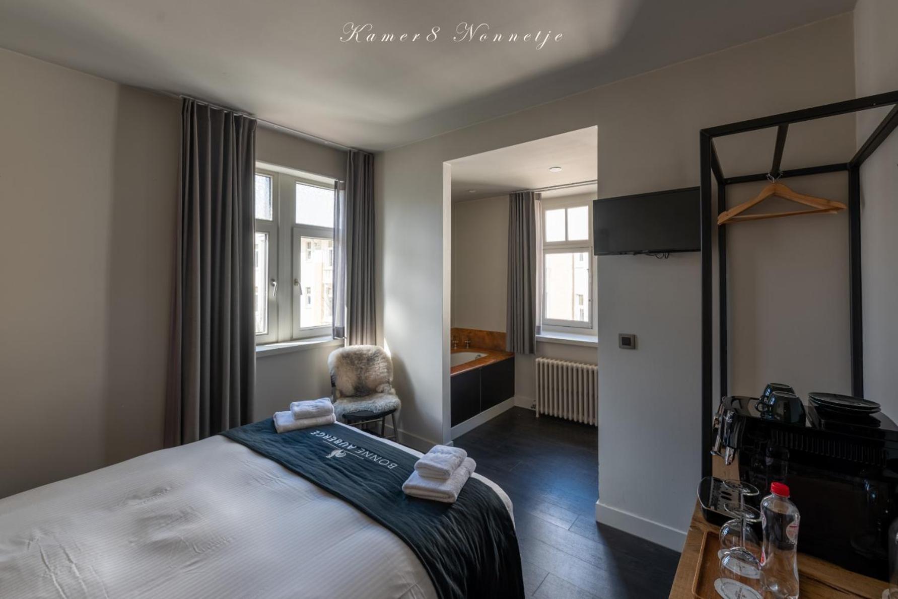 Hotel Bonne Auberge (Adults Only) De Haan Exteriör bild